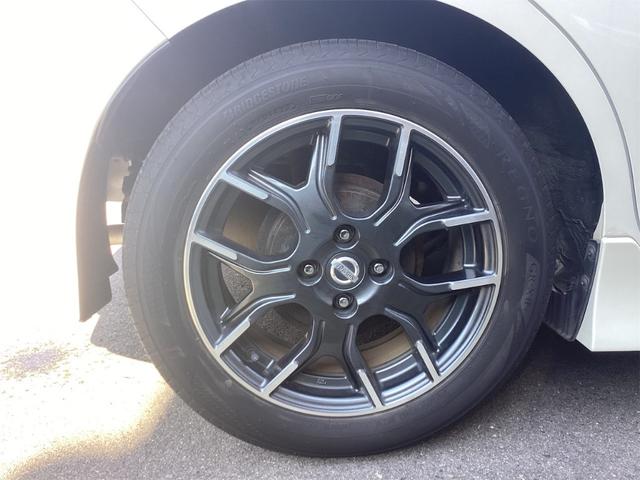 ノート ｅ－パワーニスモ　全周囲カメラ　純正ナビ　ＴＶ　クリアランスソナー　レーンアシスト　衝突被害軽減システム　アルミホイール　オートライト　スマートキー　電動格納ミラー　ＣＶＴ　盗難防止システム（19枚目）