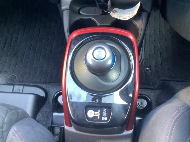 ノート ｅ－パワーニスモ　全周囲カメラ　純正ナビ　ＴＶ　クリアランスソナー　レーンアシスト　衝突被害軽減システム　アルミホイール　オートライト　スマートキー　電動格納ミラー　ＣＶＴ　盗難防止システム（28枚目）