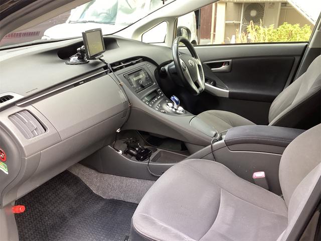 プリウス Ｓ　ＬＥＤエディション　ＥＴＣ　衝突被害軽減システム　ＴＶ　アルミホイール　ＬＥＤヘッドランプ　ヘッドライトウォッシャー　ＣＶＴ　スマートキー　アイドリングストップ　電動格納ミラー　盗難防止システム　ＣＤ（35枚目）