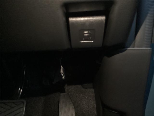 スペーシアギア ハイブリッドＸＺ　両側電動スライドドア　クリアランスソナー　オートクルーズコントロール　衝突被害軽減システム　ＬＥＤヘッドランプ　ヘッドライトウォッシャー　スマートキー　アイドリングストップ　電動格納ミラー（31枚目）