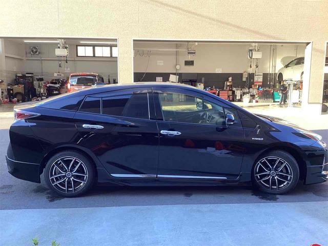 トヨタ プリウス 16枚目