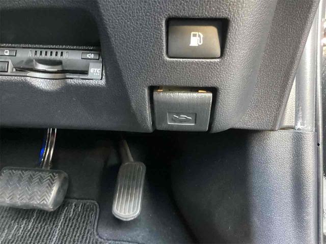 トヨタ プリウス 44枚目