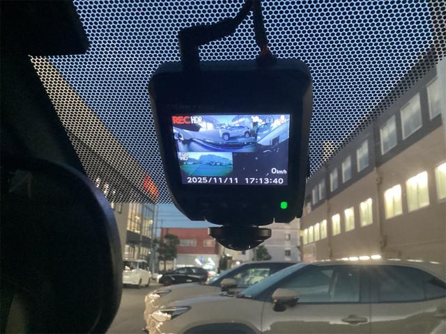 シエンタ ハイブリッドG クエロ トヨタセーフティセンス 純正ナビ Bluetooth対応 Bカメラ ETC 両側自動ドア スマートキー プッシュスタート ステアリングスイッチ 社外アルミホイール 電動格納ミラー(7枚目)