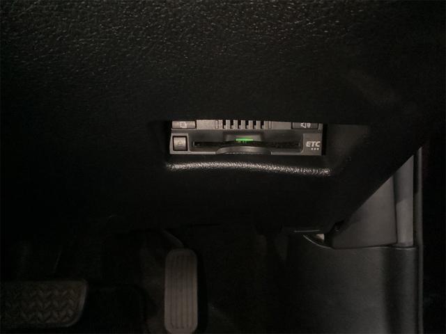 シエンタ ハイブリッドG クエロ トヨタセーフティセンス 純正ナビ Bluetooth対応 Bカメラ ETC 両側自動ドア スマートキー プッシュスタート ステアリングスイッチ 社外アルミホイール 電動格納ミラー(8枚目)