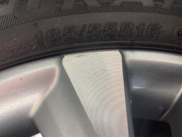 シャトル ハイブリッドZ 安心パッケージ 純正ナビ TV Bカメラ ETC LEDヘッドライト クルーズコントロール パドルシフト 革巻きステアリング スマートキー プッシュスタート 純正アルミホイール 電動格納ミラー(44枚目)