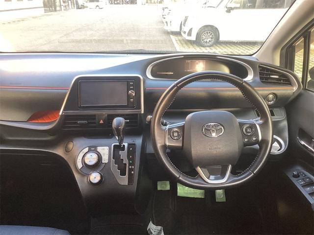 シエンタ G 純正ナビ TV Bカメラ ETC 両側自動ドア スマートキー プッシュスタート アイドリングストップ 革巻きステアリング 社外アルミホイール ステアリングスイッチ 電動格納ミラー(5枚目)