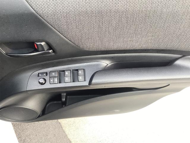 シエンタ X 後期モデル トヨタセーフティセンス 左パワースライドドア ステアリングスイッチ ETC ヘッドライトレベライザー ハロゲンヘッドライト(14枚目)