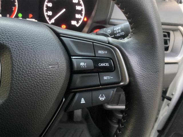 WR-V Z+ HondaSENSING 純正ディスプレイ Bluetooth対応 Bカメラ ETC アダプティブクルーズコントロール LEDヘッドライト フォグライト スマートキー プッシュスタート 革巻きハンドル(12枚目)