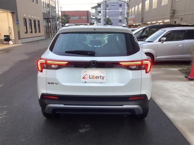 WR-V Z+ HondaSENSING 純正ディスプレイ Bluetooth対応 Bカメラ ETC アダプティブクルーズコントロール LEDヘッドライト フォグライト スマートキー プッシュスタート 革巻きハンドル(19枚目)
