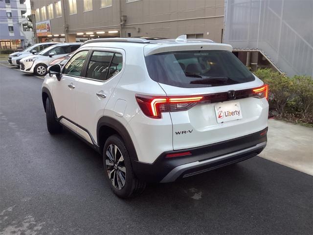 WR-V Z+ HondaSENSING 純正ディスプレイ Bluetooth対応 Bカメラ ETC アダプティブクルーズコントロール LEDヘッドライト フォグライト スマートキー プッシュスタート 革巻きハンドル(20枚目)