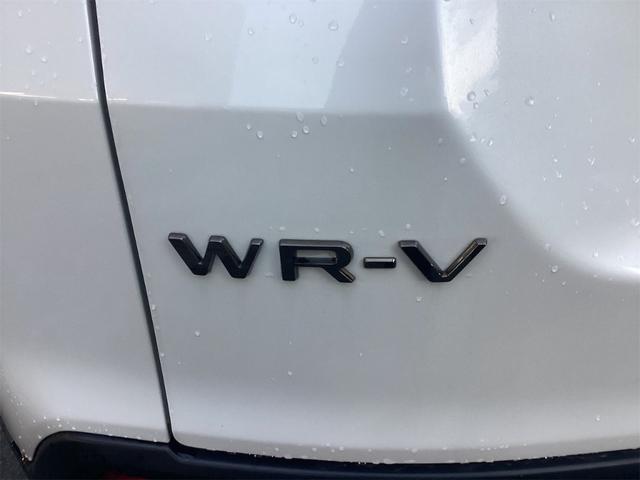WR-V Z+ HondaSENSING 純正ディスプレイ Bluetooth対応 Bカメラ ETC アダプティブクルーズコントロール LEDヘッドライト フォグライト スマートキー プッシュスタート 革巻きハンドル(39枚目)