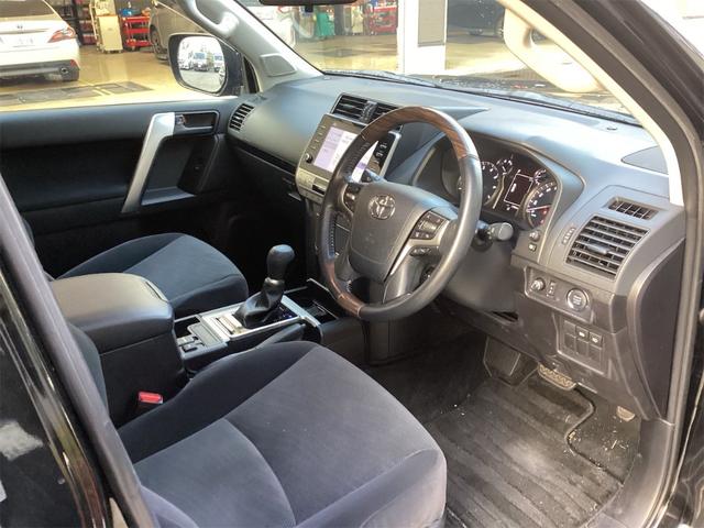 ランドクルーザープラド TX 4WD 全周囲カメラ 純正9インチディスプレイ クリアランスソナー オートクルーズコントロール レーンアシスト 衝突被害軽減システム サンルーフ ナビ オートマチックハイビーム LEDヘッドランプ(26枚目)