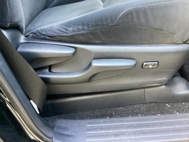 ランドクルーザープラド TX 4WD 全周囲カメラ 純正9インチディスプレイ クリアランスソナー オートクルーズコントロール レーンアシスト 衝突被害軽減システム サンルーフ ナビ オートマチックハイビーム LEDヘッドランプ(38枚目)