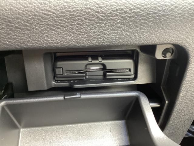 セレナ e-パワー ハイウェイスターV 衝突軽減B 防水シート プロパイロット 純正9インチナビ TV アラウンドビューモニター フリップダウンモニター クルーズコントロール 両側自動ドア LEDヘッドライト フォグライト スマートキー(10枚目)