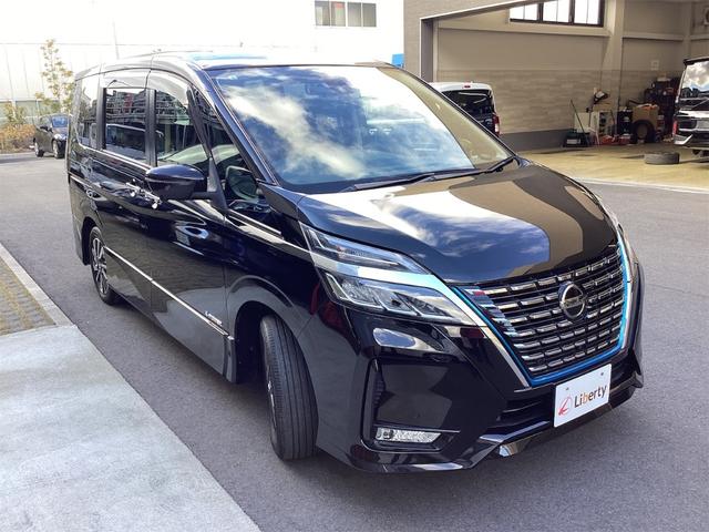 セレナ e-パワー ハイウェイスターV 衝突軽減B 防水シート プロパイロット 純正9インチナビ TV アラウンドビューモニター フリップダウンモニター クルーズコントロール 両側自動ドア LEDヘッドライト フォグライト スマートキー(16枚目)