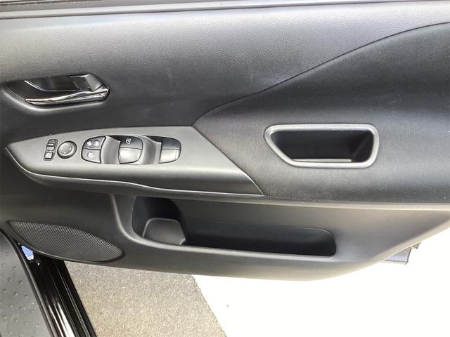 セレナ e-パワー ハイウェイスターV 衝突軽減B 防水シート プロパイロット 純正9インチナビ TV アラウンドビューモニター フリップダウンモニター クルーズコントロール 両側自動ドア LEDヘッドライト フォグライト スマートキー(30枚目)