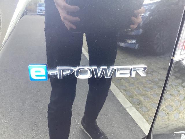 セレナ e-パワー ハイウェイスターV 衝突軽減B 防水シート プロパイロット 純正9インチナビ TV アラウンドビューモニター フリップダウンモニター クルーズコントロール 両側自動ドア LEDヘッドライト フォグライト スマートキー(42枚目)