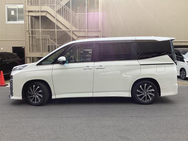 トヨタ ヴォクシー 11枚目