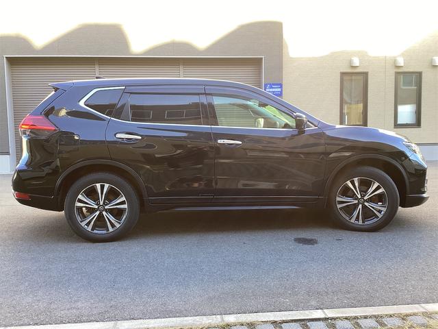 日産 エクストレイル 9枚目