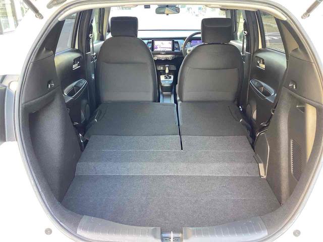 フィット ｅ：ＨＥＶベーシック　ＥＴＣ　バックカメラ　ナビ　ＴＶ　クリアランスソナー　オートクルーズコントロール　レーンアシスト　衝突被害軽減システム　オートライト　ＬＥＤヘッドランプ　スマートキー　ＣＶＴ（32枚目）