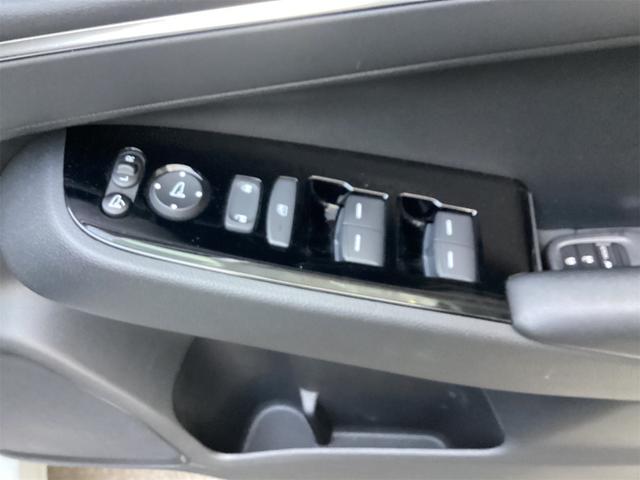 ヴェゼル ｅ：ＨＥＶ　Ｚ　ＨｏｎｄａＣＯＮＮＥＣＴディスプレイ　マルチビューカメラ　オートクルーズコントロール　衝突被害軽減システム　ＬＥＤヘッドランプ　電動リアゲート　純正アルミホイール　ブラインドスポットモニター（33枚目）