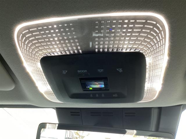 プリウス Ｚ　クリアランスソナー　レーンアシスト　オートクルーズコントロール　パークアシスト　衝突被害軽減システム　全周囲カメラ　ナビ　ＴＶ　アルミホイール　オートマチックハイビーム　オートライト（50枚目）