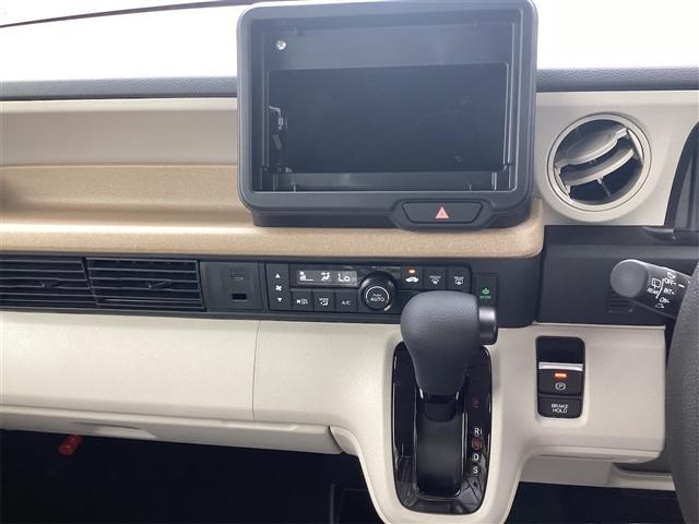 Ｎ－ＢＯＸ ベースグレード　バックカメラ　両側スライド・片側電動　クリアランスソナー　オートクルーズコントロール　レーンアシスト　衝突被害軽減システム　オートライト　ＬＥＤヘッドランプ　スマートキー　アイドリングストップ（7枚目）