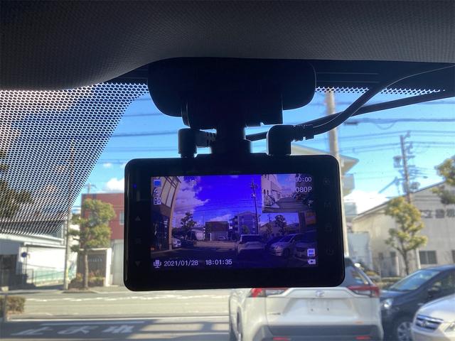 ＲＡＶ４ ハイブリッドＧ　４ＷＤ　ガラスルーフ　純正ディスプレイオーディオ　ＴＶ　全周囲カメラ　デジタルインナーミラー　オートクルーズコントロール　レーンアシスト　パワーシート　衝突被害軽減システム　オートマチックハイビーム（68枚目）