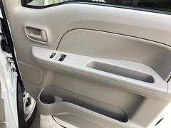 お車の知識がなくても大丈夫です！皆様のご来店をスタッフ一同、心よりお待ちしております。 4