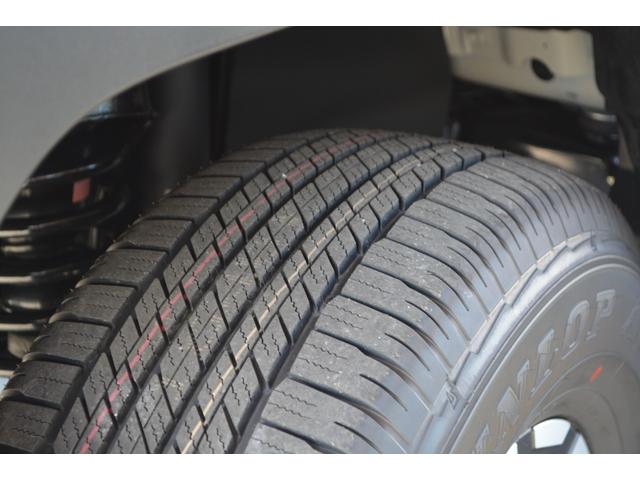 ランドクルーザー70 AX Bカメラ LEDヘッドライト 禁煙車 クルーズコントロール 電動デフロック 丸目LEDヘッドライト 純正16インチアルミホイール オートハイビーム トヨタセーフティセンス アルミ製サイドステップ(12枚目)