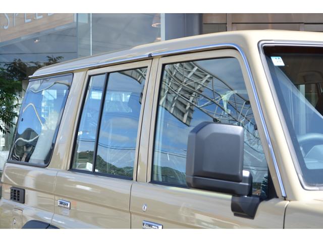 ランドクルーザー70 AX Bカメラ LEDヘッドライト 禁煙車 クルーズコントロール 電動デフロック 丸目LEDヘッドライト 純正16インチアルミホイール オートハイビーム トヨタセーフティセンス アルミ製サイドステップ(21枚目)