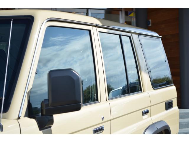 ランドクルーザー70 AX Bカメラ LEDヘッドライト 禁煙車 クルーズコントロール 電動デフロック 丸目LEDヘッドライト 純正16インチアルミホイール オートハイビーム トヨタセーフティセンス アルミ製サイドステップ(23枚目)