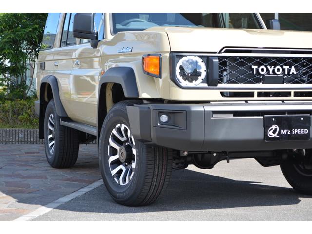 ランドクルーザー70 AX Bカメラ LEDヘッドライト 禁煙車 クルーズコントロール 電動デフロック 丸目LEDヘッドライト 純正16インチアルミホイール オートハイビーム トヨタセーフティセンス アルミ製サイドステップ(26枚目)