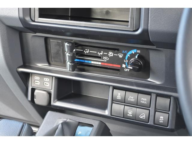 ランドクルーザー70 AX Bカメラ LEDヘッドライト 禁煙車 クルーズコントロール 電動デフロック 丸目LEDヘッドライト 純正16インチアルミホイール オートハイビーム トヨタセーフティセンス アルミ製サイドステップ(45枚目)