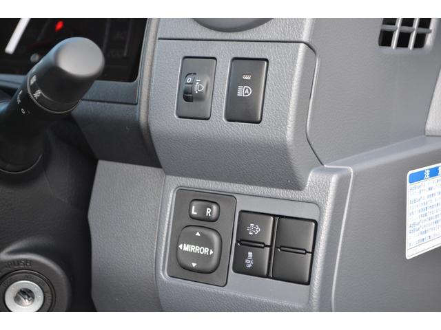 ランドクルーザー70 AX Bカメラ LEDヘッドライト 禁煙車 クルーズコントロール 電動デフロック 丸目LEDヘッドライト 純正16インチアルミホイール オートハイビーム トヨタセーフティセンス アルミ製サイドステップ(58枚目)