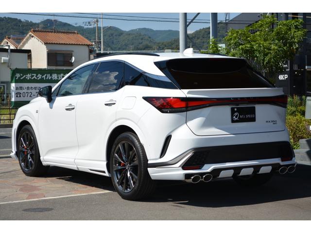 ＲＸ ＲＸ３５０　Ｆスポーツ　ＺＥＵＳエアロ　パノラマルーフ　前後ドラレコ　　　デジタルインナーミラー　オレンジキャリパー　後席電動シート　シートヒーター　ＰＶＭ　ＥＴＣ２．０　赤内装　ブラインドスポットモニター　電動リアゲート（7枚目）