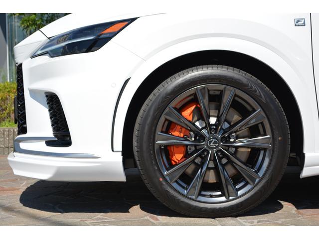 ＲＸ ＲＸ３５０　Ｆスポーツ　ＺＥＵＳエアロ　パノラマルーフ　前後ドラレコ　　　デジタルインナーミラー　オレンジキャリパー　後席電動シート　シートヒーター　ＰＶＭ　ＥＴＣ２．０　赤内装　ブラインドスポットモニター　電動リアゲート（9枚目）