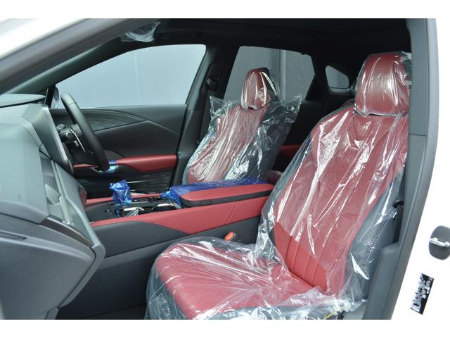 ＲＸ ＲＸ３５０　Ｆスポーツ　ＺＥＵＳエアロ　パノラマルーフ　前後ドラレコ　　　デジタルインナーミラー　オレンジキャリパー　後席電動シート　シートヒーター　ＰＶＭ　ＥＴＣ２．０　赤内装　ブラインドスポットモニター　電動リアゲート（54枚目）