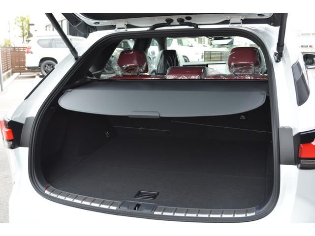 ＲＸ ＲＸ３５０　Ｆスポーツ　ＺＥＵＳエアロ　パノラマルーフ　前後ドラレコ　　　デジタルインナーミラー　オレンジキャリパー　後席電動シート　シートヒーター　ＰＶＭ　ＥＴＣ２．０　赤内装　ブラインドスポットモニター　電動リアゲート（62枚目）