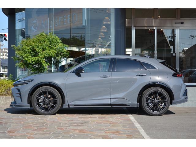 クラウンスポーツ Ｚ　ＴＨＥ　７０ｔｈ　ＺＥＵＳエアロ　パノラマルーフ　デジタルミラー　ブラインドスポットモニター　パワーバックドア　本革シート　ヘッドアップディスプレイ　　前後ドラレコ　ＥＴＣ２．０　フルセグＴＶ　　ＡＣ１００Ｖ（5枚目）