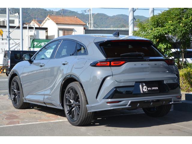 クラウンスポーツ Ｚ　ＴＨＥ　７０ｔｈ　ＺＥＵＳエアロ　パノラマルーフ　デジタルミラー　ブラインドスポットモニター　パワーバックドア　本革シート　ヘッドアップディスプレイ　　前後ドラレコ　ＥＴＣ２．０　フルセグＴＶ　　ＡＣ１００Ｖ（6枚目）