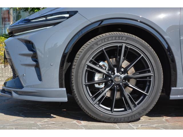 クラウンスポーツ Ｚ　ＴＨＥ　７０ｔｈ　ＺＥＵＳエアロ　パノラマルーフ　デジタルミラー　ブラインドスポットモニター　パワーバックドア　本革シート　ヘッドアップディスプレイ　　前後ドラレコ　ＥＴＣ２．０　フルセグＴＶ　　ＡＣ１００Ｖ（7枚目）