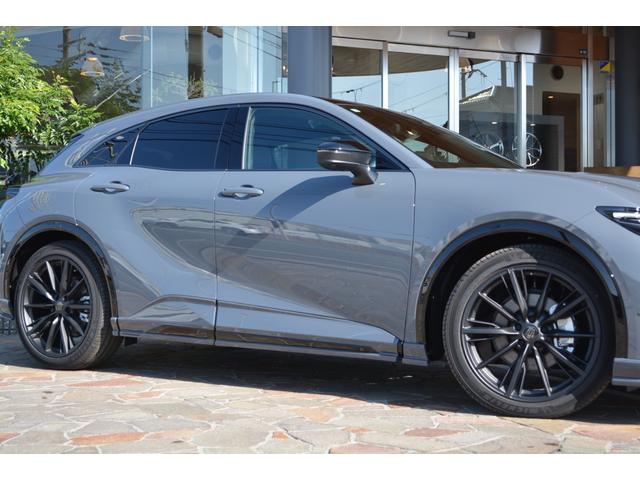 クラウンスポーツ Ｚ　ＴＨＥ　７０ｔｈ　ＺＥＵＳエアロ　パノラマルーフ　デジタルミラー　ブラインドスポットモニター　パワーバックドア　本革シート　ヘッドアップディスプレイ　　前後ドラレコ　ＥＴＣ２．０　フルセグＴＶ　　ＡＣ１００Ｖ（27枚目）