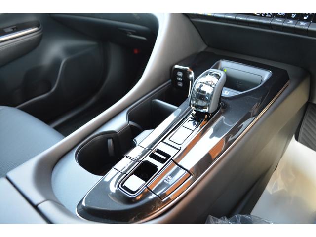 クラウンスポーツ Ｚ　ＴＨＥ　７０ｔｈ　ＺＥＵＳエアロ　パノラマルーフ　デジタルミラー　ブラインドスポットモニター　パワーバックドア　本革シート　ヘッドアップディスプレイ　　前後ドラレコ　ＥＴＣ２．０　フルセグＴＶ　　ＡＣ１００Ｖ（46枚目）