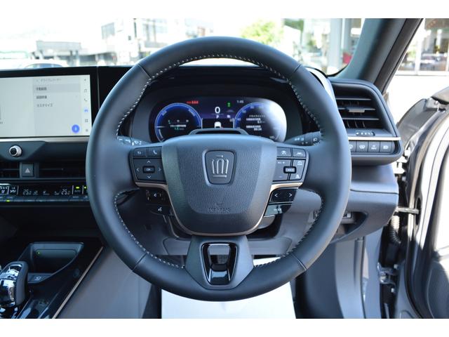 クラウンスポーツ Ｚ　ＴＨＥ　７０ｔｈ　ＺＥＵＳエアロ　パノラマルーフ　デジタルミラー　ブラインドスポットモニター　パワーバックドア　本革シート　ヘッドアップディスプレイ　　前後ドラレコ　ＥＴＣ２．０　フルセグＴＶ　　ＡＣ１００Ｖ（50枚目）