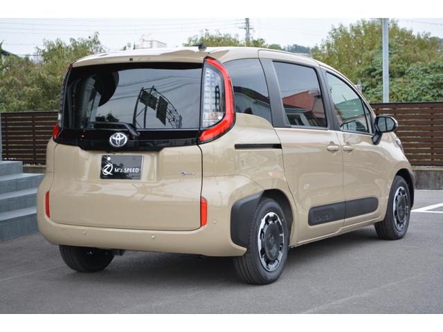 シエンタ ハイブリッドＺ　純正１０．５型ナビ　ドラレコ　ＥＴＣ　全周囲カメラ　ＢＳＭ　トヨタセーフティセンス　７人乗り　フルセグ　両側電動スライドドア　ＬＥＤヘッドライト　シートヒーター　ステアリングヒーター　レーダークルーズ（7枚目）