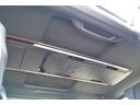 ■【メーカーオプション】■左右独立ムーンルーフが装備されておりますので、車内に心地いい開放感を与えてくれます。