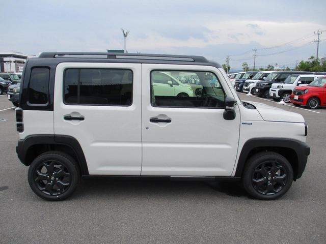 ハスラー タフワイルド クリアランスソナー オートクルーズコントロール レーンアシスト 衝突被害軽減システム オートライト LEDヘッドランプ スマートキー アイドリングストップ 電動格納ミラー シートヒーター CVT(18枚目)