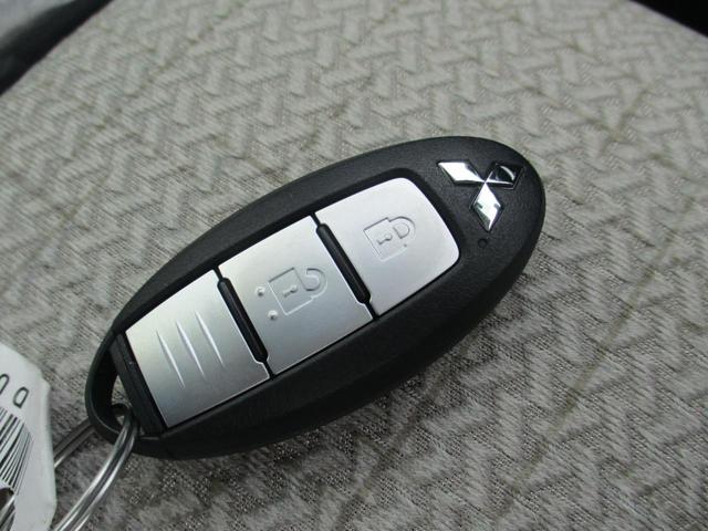 ｅＫワゴン Ｇ　バックカメラ　クリアランスソナー　レーンアシスト　衝突被害軽減システム　オートライト　スマートキー　アイドリングストップ　電動格納ミラー　シートヒーター　ベンチシート　ＣＶＴ　盗難防止システム　ＡＢＳ（10枚目）