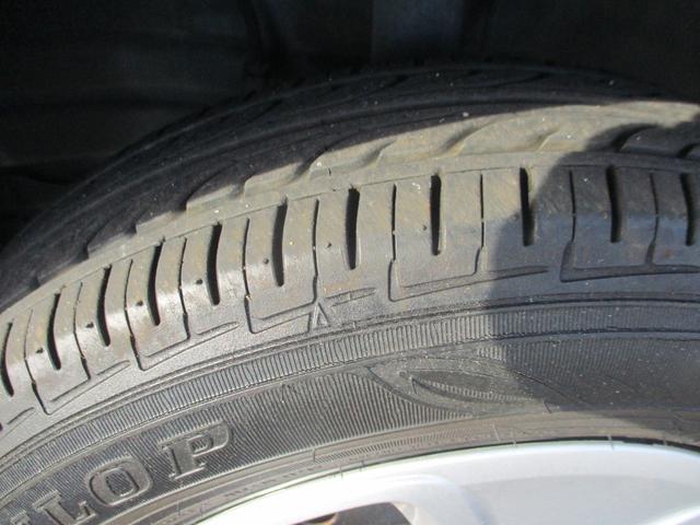 アルト Ｆ　キーレスエントリー　電動格納ミラー　ＡＴ　盗難防止システム　ＡＢＳ　ＥＳＣ　ＣＤ　ミュージックプレイヤー接続可　衝突安全ボディ　エアコン　パワーステアリング　パワーウィンドウ　運転席エアバッグ（46枚目）